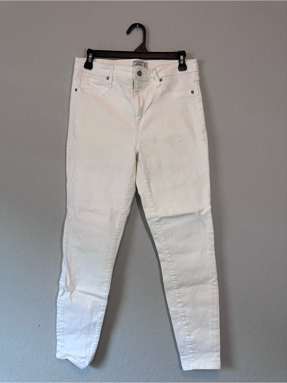 Abercrombie & Fitch White Skinny Jeans